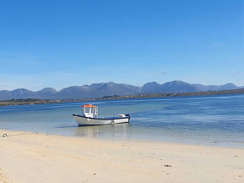 Fisherman's Boat & Roundstone Bay Tour